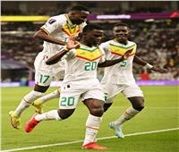 كاف يهنئ السنغال بعد الفوز على قطر ويشيد بأداء أسود التيرانجا 