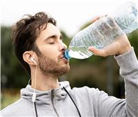 ما الكمية المثالية لشرب الماء يوميا؟.. 8 أكواب «خطأ شائع»