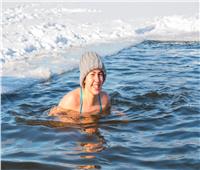 السباحة في الماء البارد.. سر جديد لفقدان الوزن