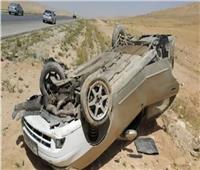 إصابة 5 أشخاص في حادث انقلاب سيارة ملاكي بطريق الصعيد الصحراوي بالمنيا