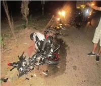 إصابة 3 أشخاص في حادث تصادم دراجتين بخاريتين بالمنيا