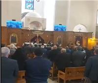 بدء الصلاة على جثمان مفيد فوزى بكنيسة المرعشلي في الزمالك | فيديو 