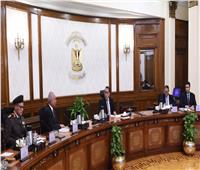 رئيس الوزراء يتابع المشروعات الجاري تنفيذها بمحافظة السويس  