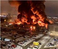 الطوارئ الروسية تشتبه بأن الحريق في ضاحية موسكو عمل «إجرامي»
