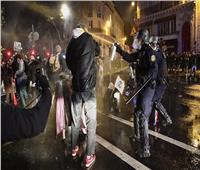 فرنسا تعتقل أكثر من 70 شخصا بعد اشتباك بين الشرطة ومشجعين مغاربة بباريس