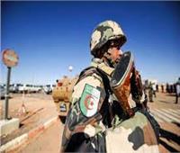 الجزائر: إرهابي بمنطقة الساحل يسلم نفسه إلى السلطات العسكرية