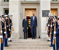 الرئيس السيسي يلتقي وزير الدفاع الأمريكي بمقر البنتاجون 