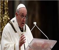بابا الفاتيكان يدعو لتذكر ضحايا الحروب وينتقد «الجشع»