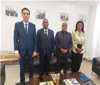 سفير مصر بغينيا الإستوائية يلتقي عدد من الوزراء لتعزيز العلاقات