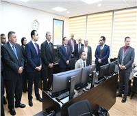 طارق الملا يُدشن غرفة تحكم ومتابعة منظومة تكرير وتصنيع البترول