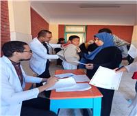 قوافل جامعة سوهاج الطبية المجانية تنطلق لقرية أم دومة وتعالج ٥١٣ مواطناً