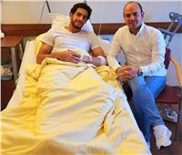 مصطفى شوبير يصل إلى النمسا لإجراء جراحة غضروف الركبة 