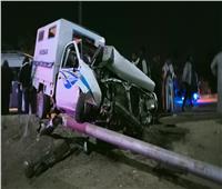 إصابة 13 شخصًا إثر حادث تصادم سيارة بعمود إنارة في أسوان 
