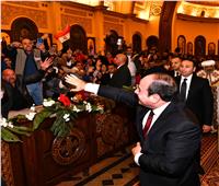 بالورود والزغاريد.. استقبال حافل من أقباط مصر للرئيس السيسي في عيد الميلاد