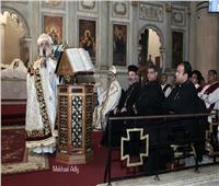 الوكيل البابوي يترأس قداس عيد الميلاد المجيد بالكاتدرائية المرقسية بالإسكندرية  