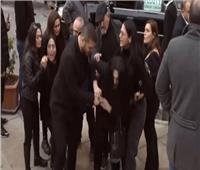 انهيار زوجة وديع جورج وسوف وشقيقته أثناء الجنازة |صور وفيديو