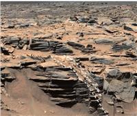 دراسة: إحدى فوهات «المريخ» مليئة بالأحجار الكريمة  