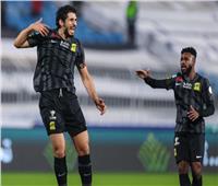 «أحمد حجازي» يسجل في تعادل الاتحاد أمام الشباب بالشوط الأول | شاهد