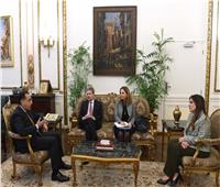 «مدبولي» يلتقي السفير الإيطالي بمصر لبحث مجالات التعاون الجديدة مع روما