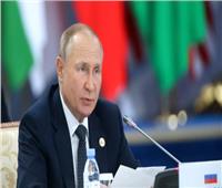 بوتين: الوضع في الاقتصاد الروسي مستقر وأفضل بكثير من التوقعات