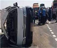 إصابة 19 عاملاً في انقلاب سيارة ميكروباص بالمنيا 
