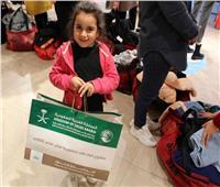 مركز الملك سلمان للإغاثة يواصل توزيع الكسوة الشتوية على أسر اللاجئين بلبنان