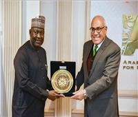 رئيس الهيئة العربية للتصنيع يبحث مع وزير الطاقة النيجيري تعزيز التعاون