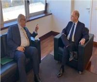 سفير مصر في لشبونة يبحث مع وزير الصحة البرتغالي تعزيز التعاون