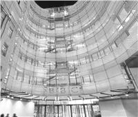 وقف البث الإذاعي لخدمة بي بي سي عربية: لن نسمع هنا لندن بعد اليوم