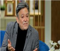 عماد رشاد ينهار في البكاء بسبب فاروق الفيشاوي: «لا أتحمل فراق صديق العمر»