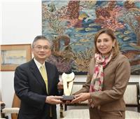 وزيرة الثقافة تبحث مع سفير اليابان أطر التعاون الثقافي بين البلدين