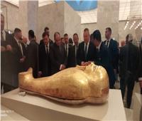 رئيس وزراء رومانيا والوفد المرافق له يزورون متحف الحضارة  