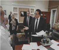 زيارة مفاجئة.. وزير الصحة يرصد «عدم انضباط» بمستشفى القاهرة الجديدة