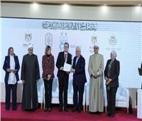 وزير التعليم العالي يُكرم طلاب الجامعات والمعاهد الفائزين في مسابقة «معًا»