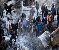 «حياة وموت».. مشاهد لا تنسى من زلزال تركيا وسوريا | صور وفيديو