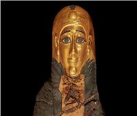 فيديوجراف| معلومات عن مومياء الصبي الذهبي بالمتحف المصري بالتحرير