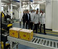 رئيس مجلس الوزراء يتفقَّد خط إنتاج جديد لشركة «شيبسي» للصناعات الغذائية 