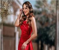 بفستان أحمر.. نرمين الفقي تحتفل بعيد الحب من خلال جلسة تصوير 