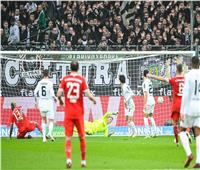 سقوط مفاجئ.. بايرن ميونخ يخسر بثلاثية من جلادباخ في الدوري الألماني | شاهد
