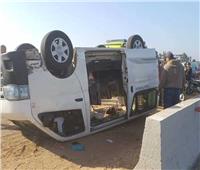 إصابة 15 شخصاً في حادث مروري بالطريق الصحراوي الغربي بالمنيا 