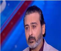 أحمد عزمي يثير الجدل بتدخين «الشيشة» في حوار تلفزيوني| فيديو