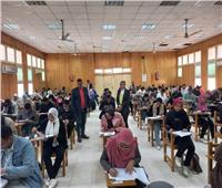 532 طالبًا وطالبةً يشاركون في اختبار تحديد المستوى باللغة الإنجليزية بجامعة الأقصر‎‎