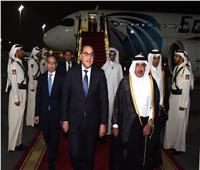 رئيس الوزراء يصل إلى مطار الدوحة الدولي ووفد رسمي من المسئولين في استقباله