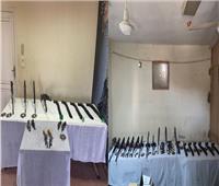 الأمن العام يضبط 35 عنصرًا إجراميًا بـ43 قطعة سلاح ناري في أسيوط