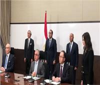 رئيس الوزراء يشهد توقيع وزارة النقل عقود مع شركات الملاحة العالمية