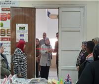 محافظ الإسكندرية: دعم تسويق منتجات المشروعات الصغيرة للمرأة والشباب