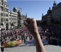 الآلاف يتظاهرون للمطالبة بحق السكن في البرتغال    