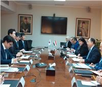 سفير كوريا الجنوبية ووزير المالية يناقشان تعزيز العلاقات الاقتصادية 