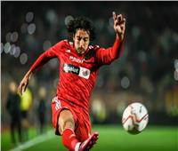 رمضان صبحي يمزق قميص محمد هاني في مباراة الأهلي وبيراميدز بكأس مصر