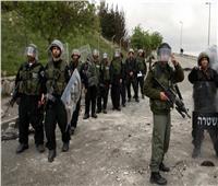 الاحتلال الإسرائيلي يعتقل 12 فلسطينيًا من الضفة الغربية